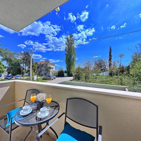 Iris Beach Apartments Kastela Bilik gambar