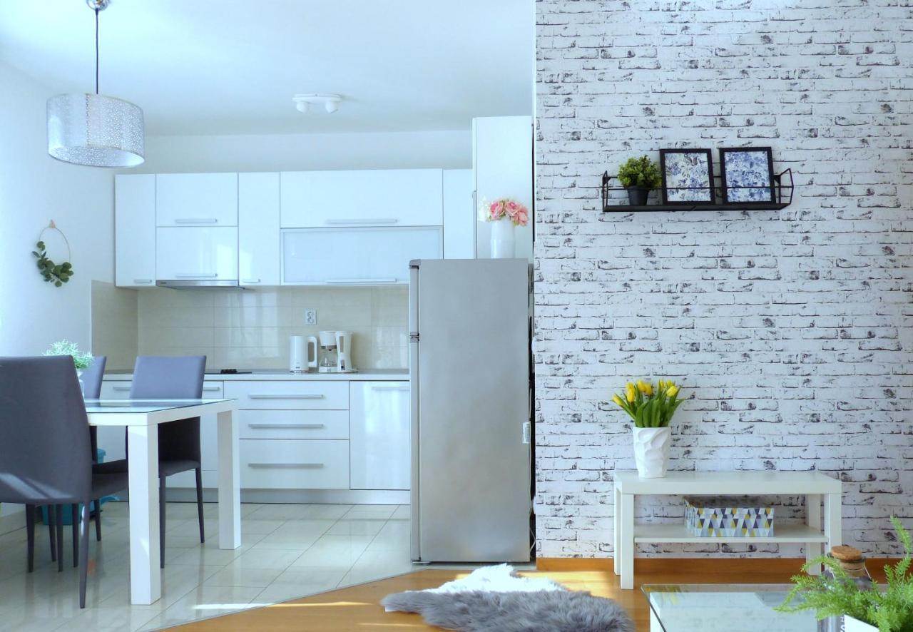 Iris Beach Apartments Kastela Luaran gambar