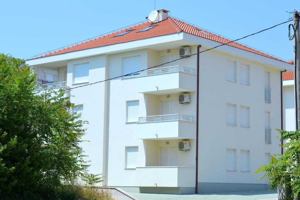 Iris Beach Apartments Kastela Luaran gambar