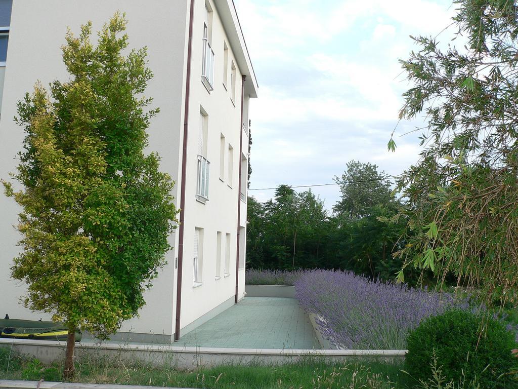 Iris Beach Apartments Kastela Luaran gambar