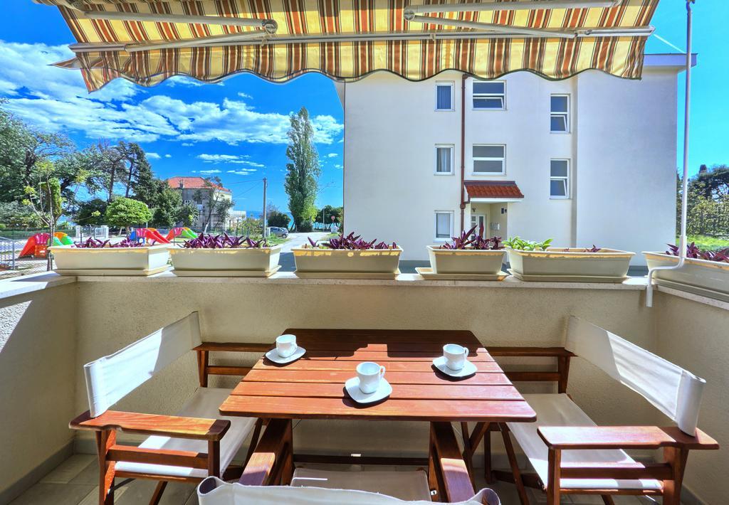 Iris Beach Apartments Kastela Luaran gambar