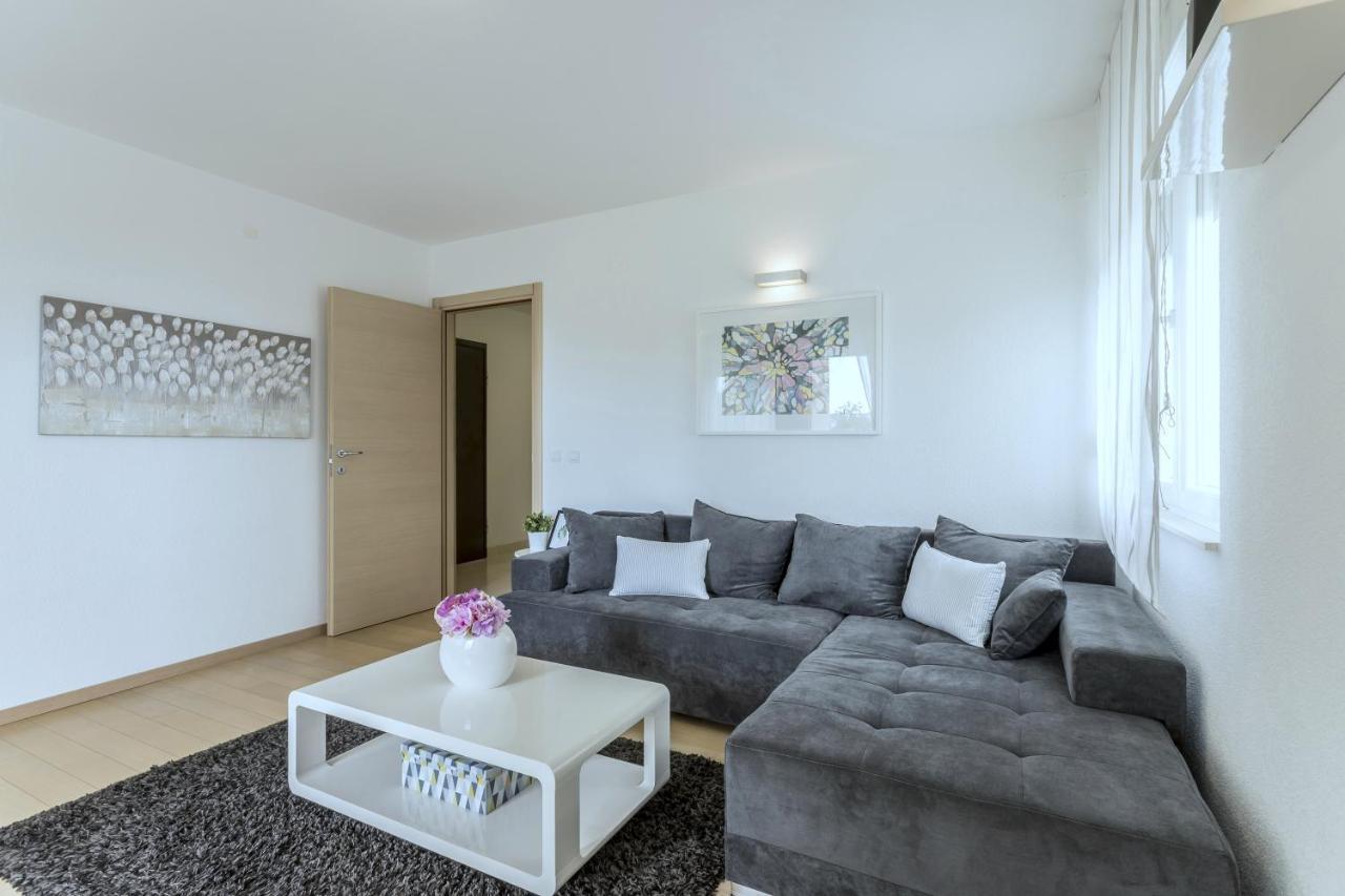 Iris Beach Apartments Kastela Luaran gambar