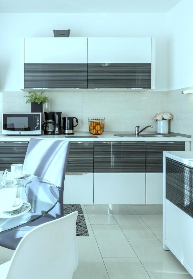 Iris Beach Apartments Kastela Luaran gambar