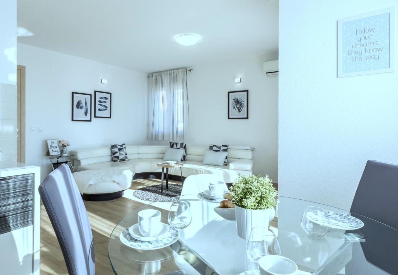 Iris Beach Apartments Kastela Luaran gambar