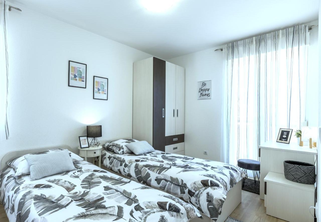 Iris Beach Apartments Kastela Luaran gambar